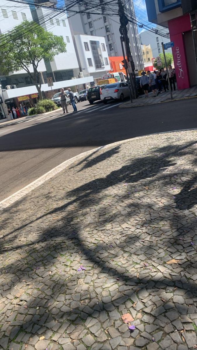 A idosa estava na faixa de segurança quando foi atropelada.